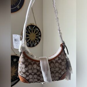 Coach Crystal burnished Amber signature Hampton hobo Jacquard bag
